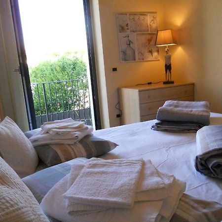 Garda Dreams Apartment Torri Del Benaco Ngoại thất bức ảnh