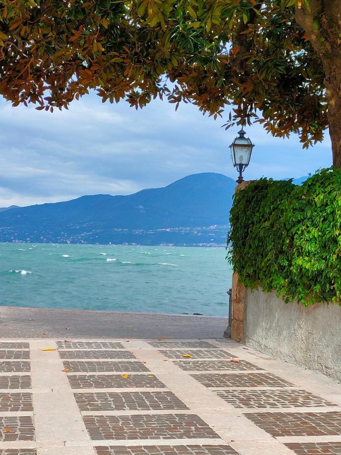 Garda Dreams Apartment Torri Del Benaco Ngoại thất bức ảnh