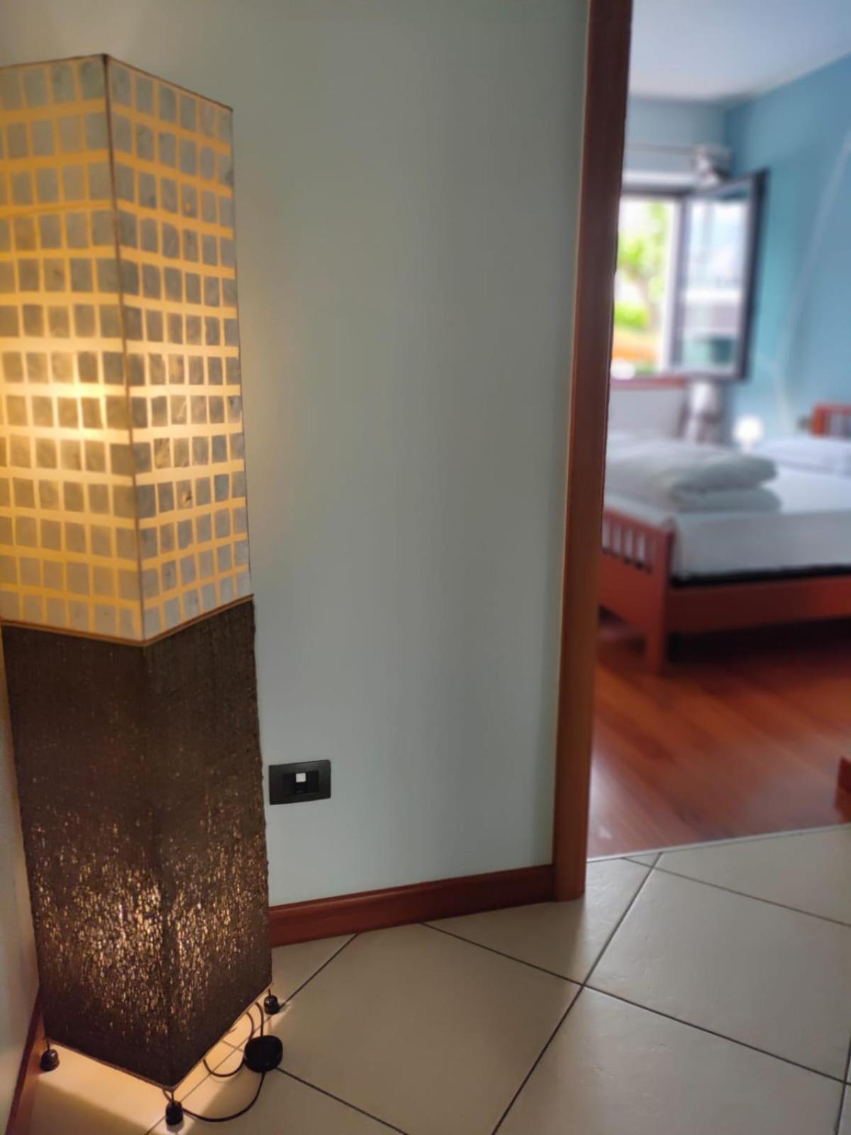 Garda Dreams Apartment Torri Del Benaco Ngoại thất bức ảnh