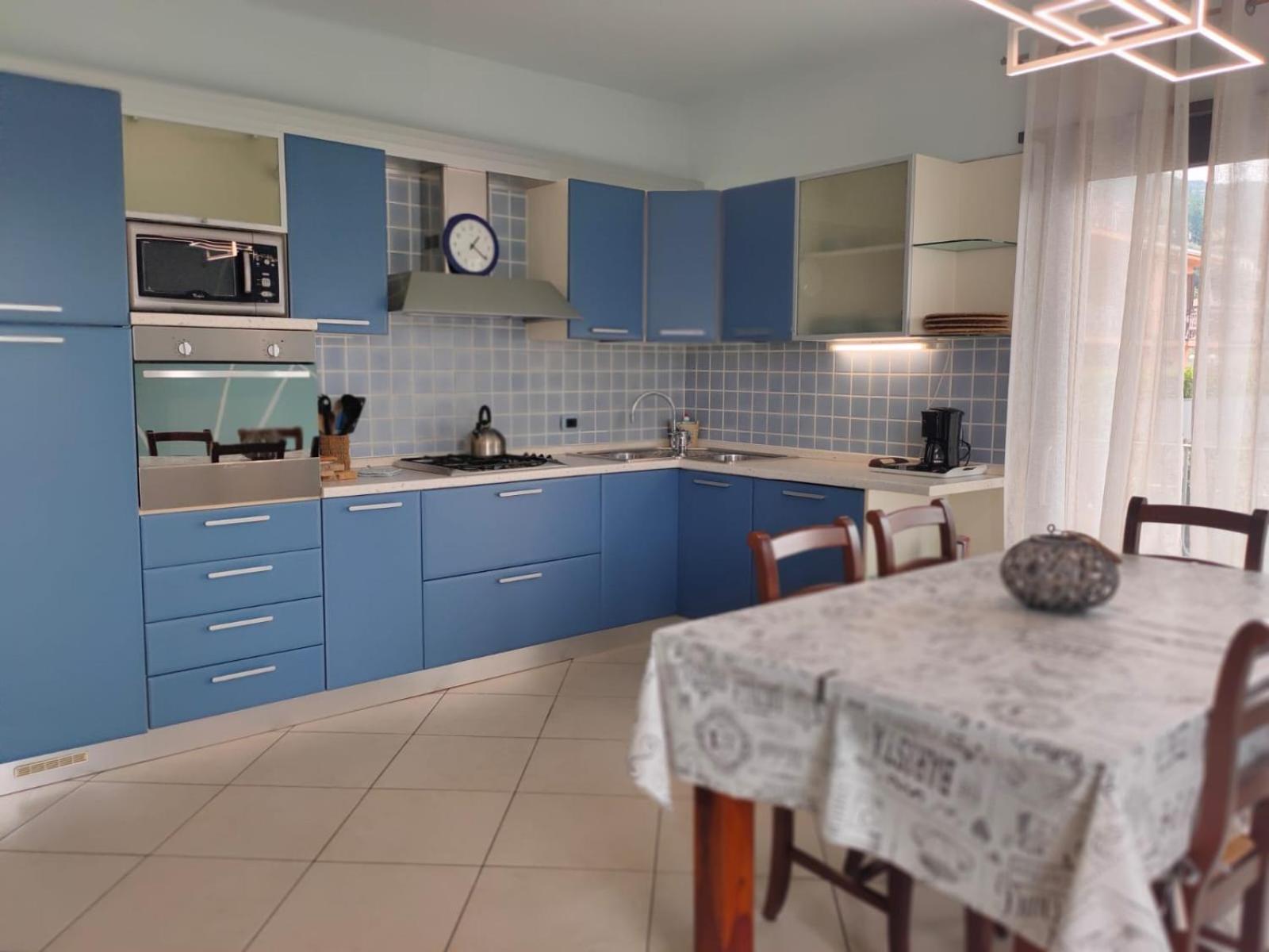 Garda Dreams Apartment Torri Del Benaco Ngoại thất bức ảnh