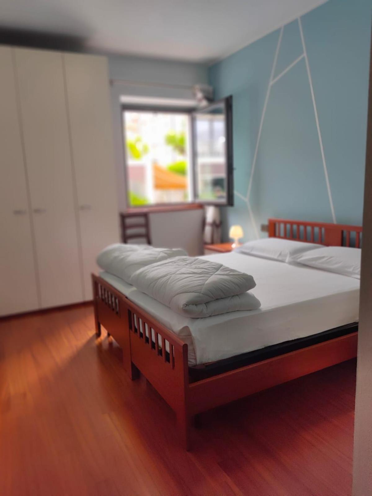 Garda Dreams Apartment Torri Del Benaco Ngoại thất bức ảnh